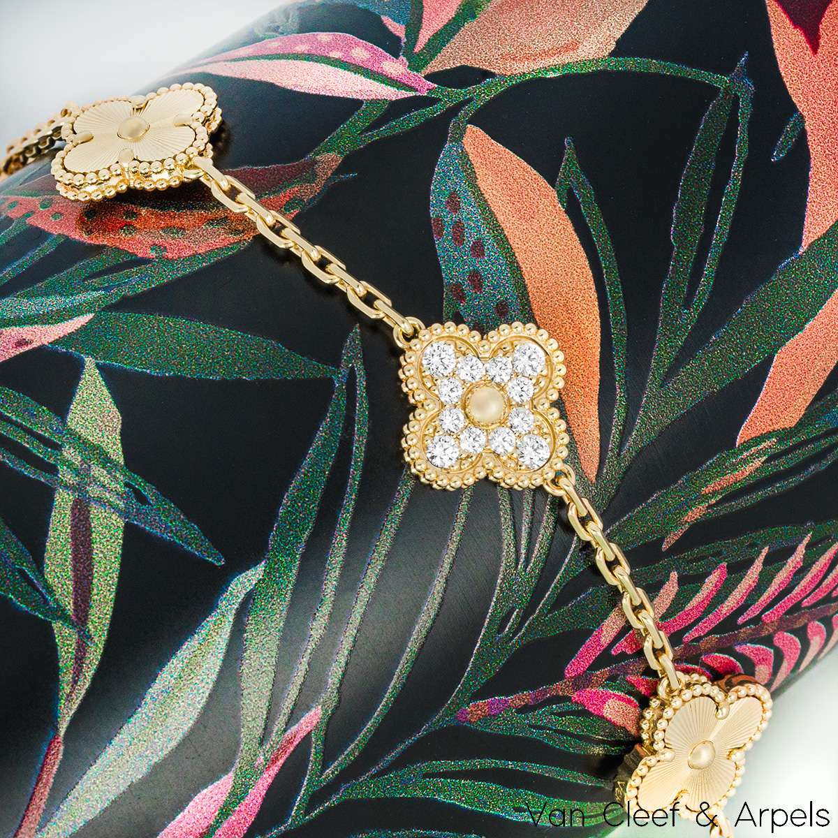 Van Cleef & Arpels Yellow Gold Diamond Guilloche Vintage Alhambra 5 Motif Bracelet VCARP4KN00